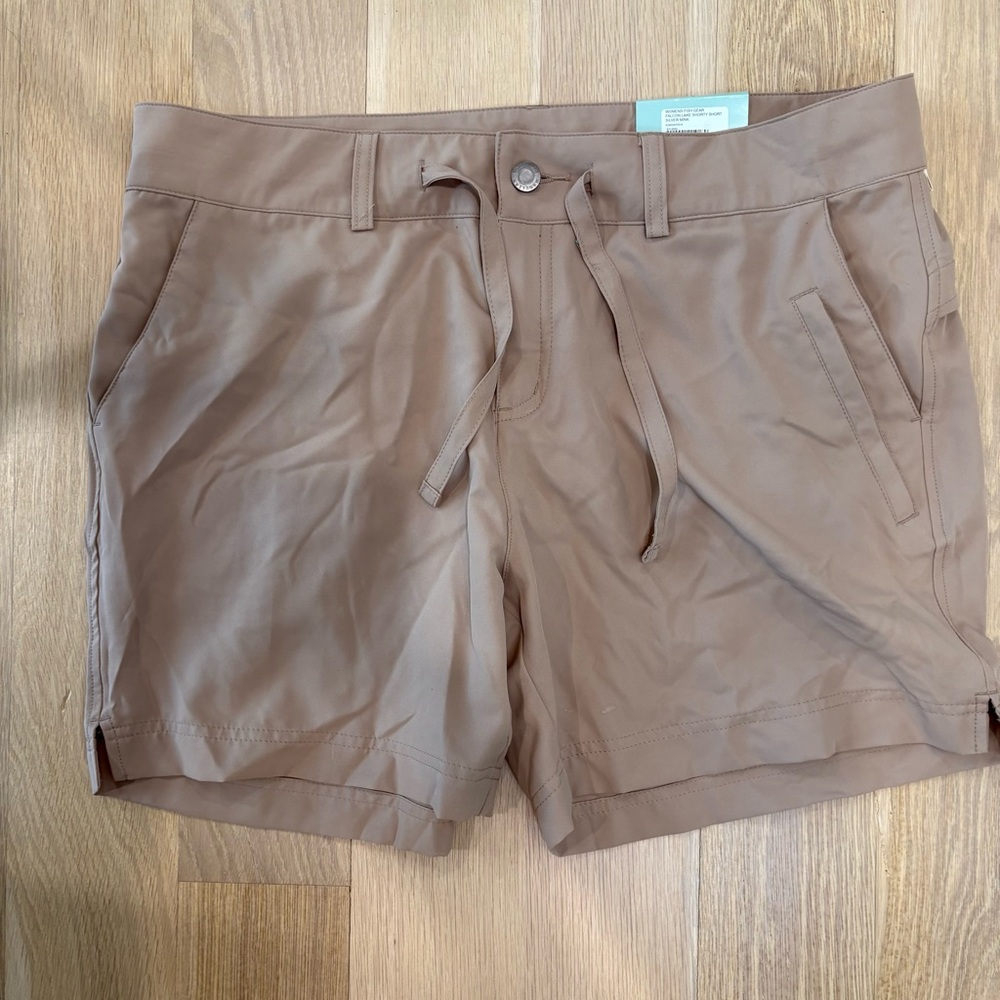 NWT Magellan Women's Tan Shorts Sz lg
